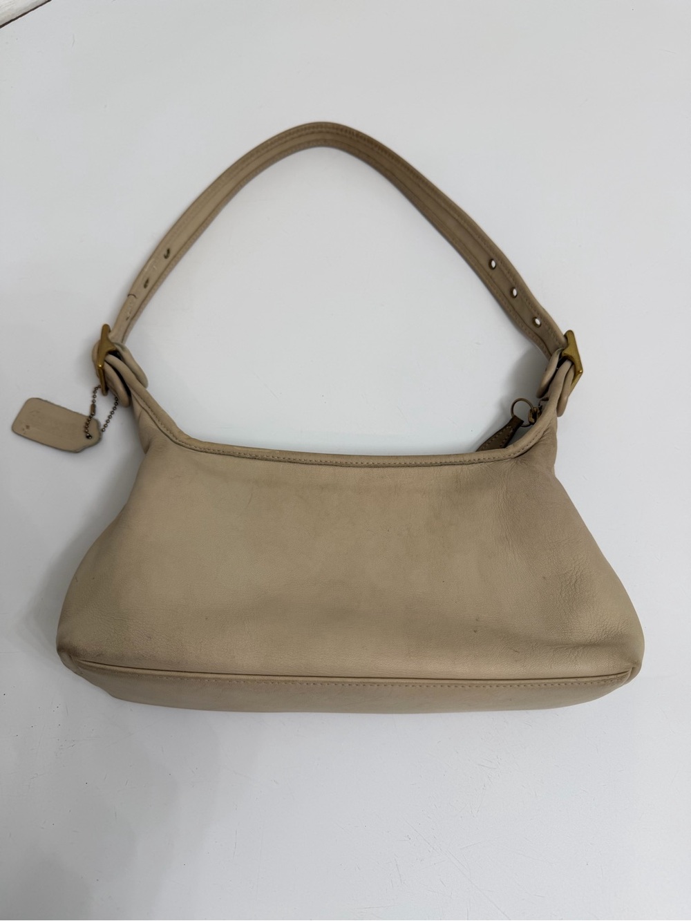 Vintage Coach 9053 Aero Small Pocket Zip Cream Leather Shoulder Bag